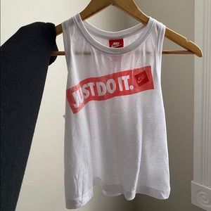 NIKE everyday wear tank